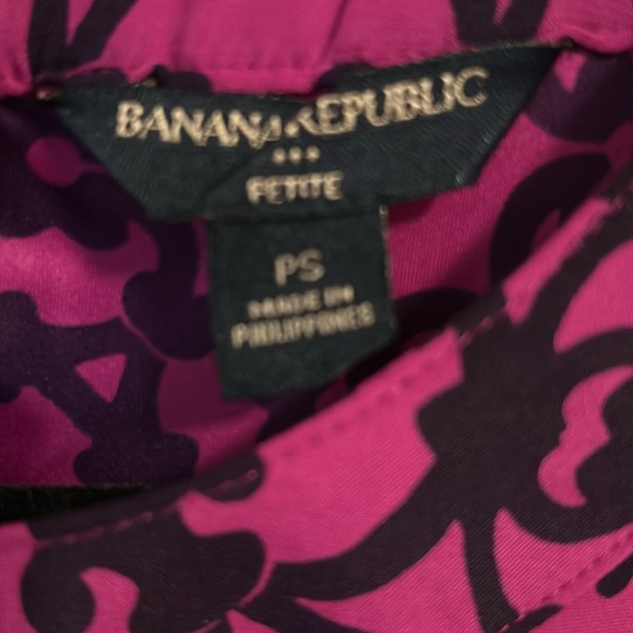 NWOT- Banana Republic Factory - Pleated Short Sleeve Top - Picture 7 of 7